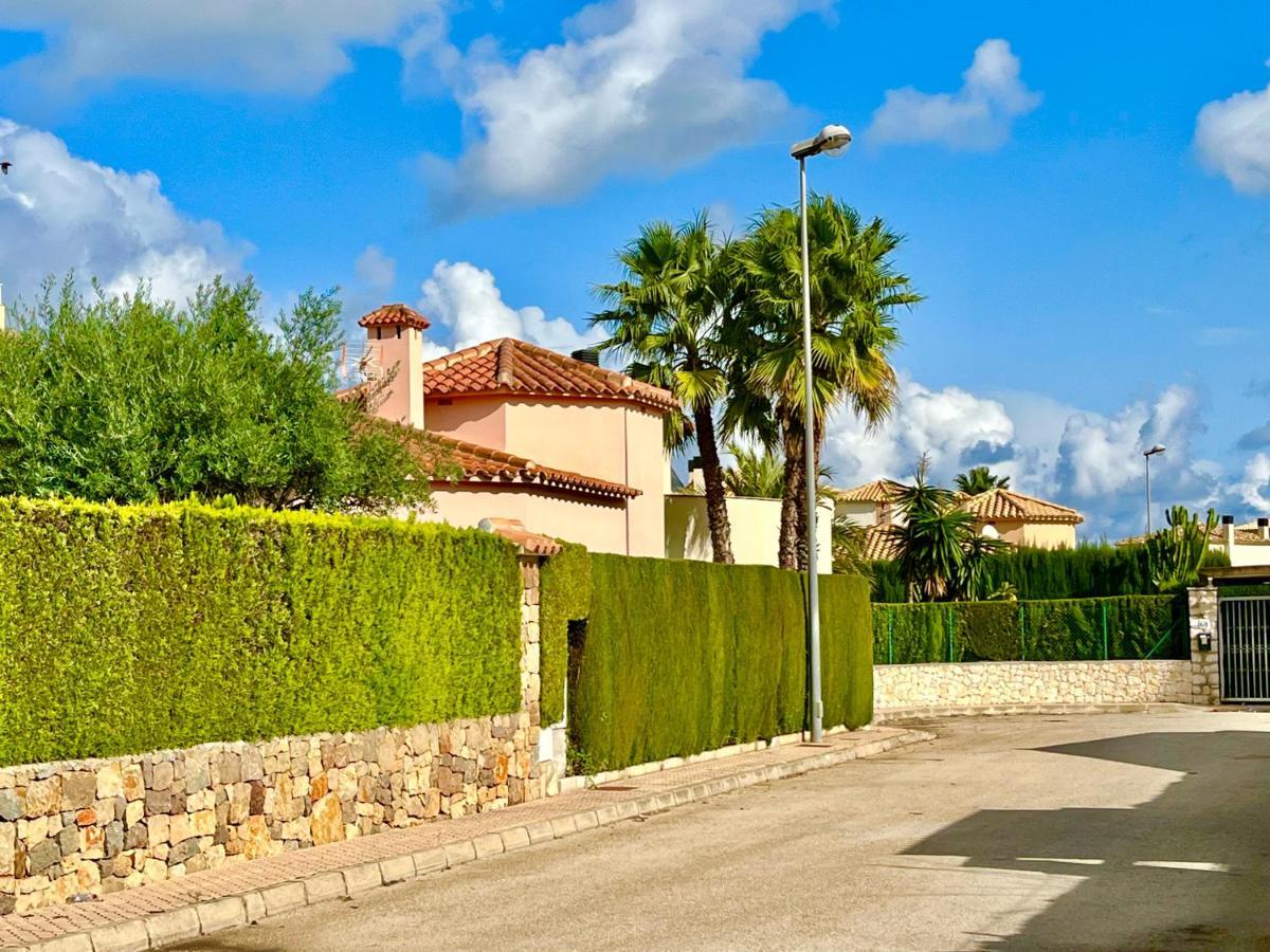 Villa Con Jardin En Oliva Nova Golf A 100M De La Playa Εξωτερικό φωτογραφία